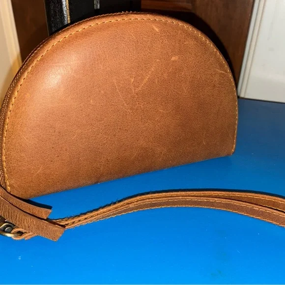 Mandrn Brown Leather Wristlet - Picture 2 of 5